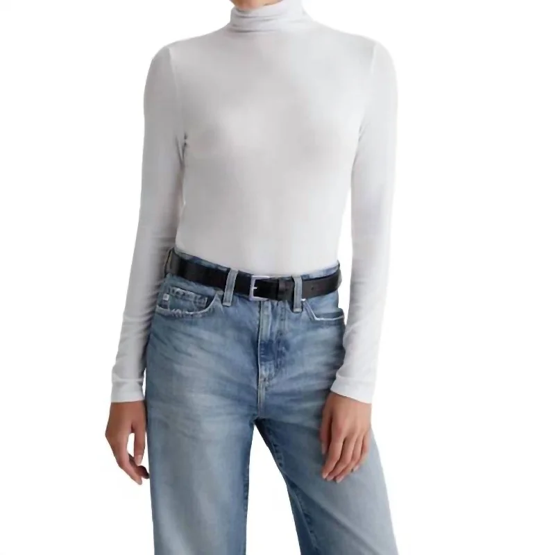 Chels Turtleneck Top In White