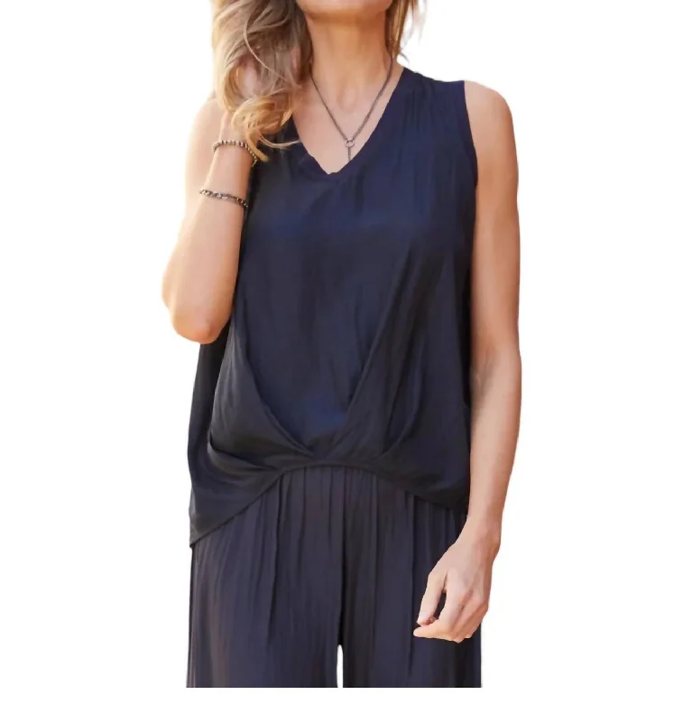 Sleeveless V-Neck Tank In Black